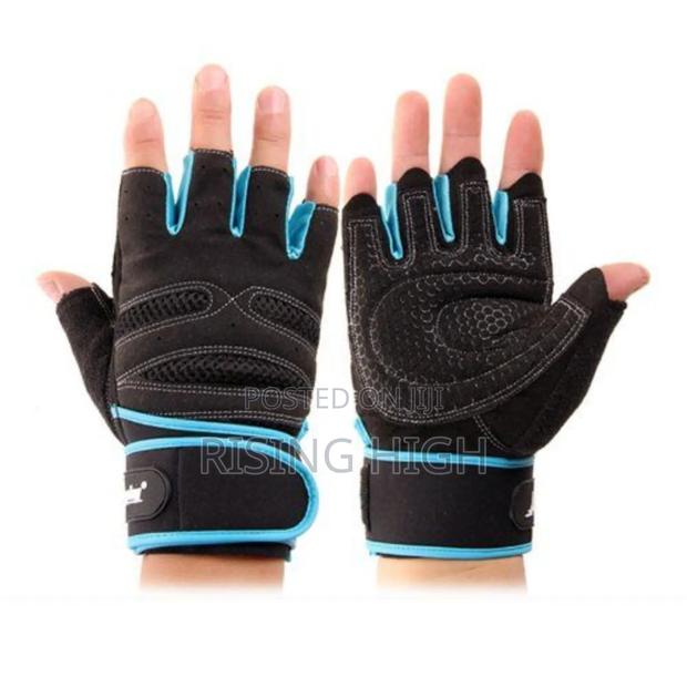 Gym Gloves for Strength Training - main view