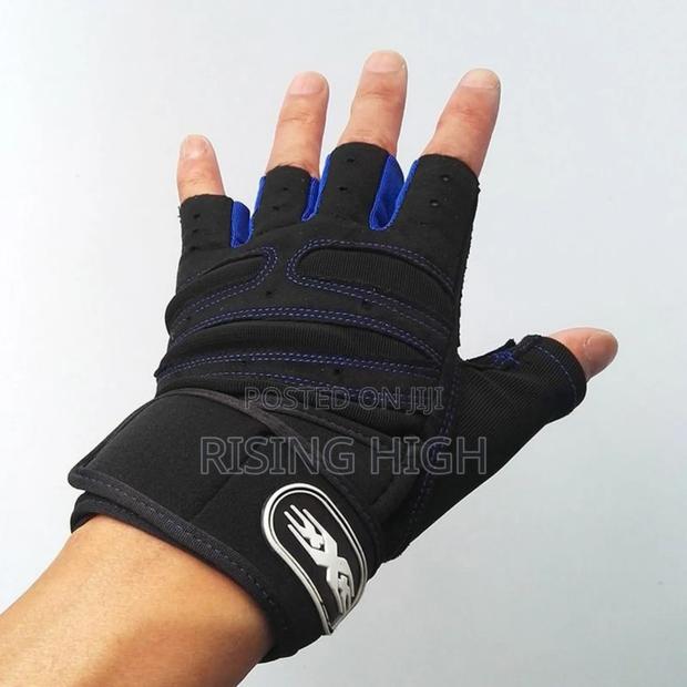 Anti-Slip Workout Gloves – Large