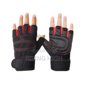 Adjustable Gym Gloves – Medium - thumbnail 2