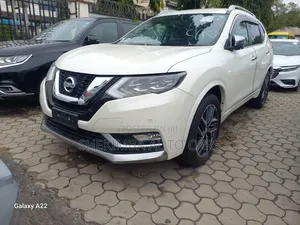 Nissan X-Trail 2.0 Petrol AWD 2019 White