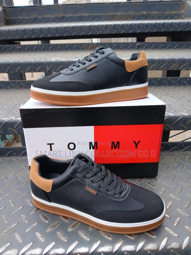 Tommy Brown Sole Casual