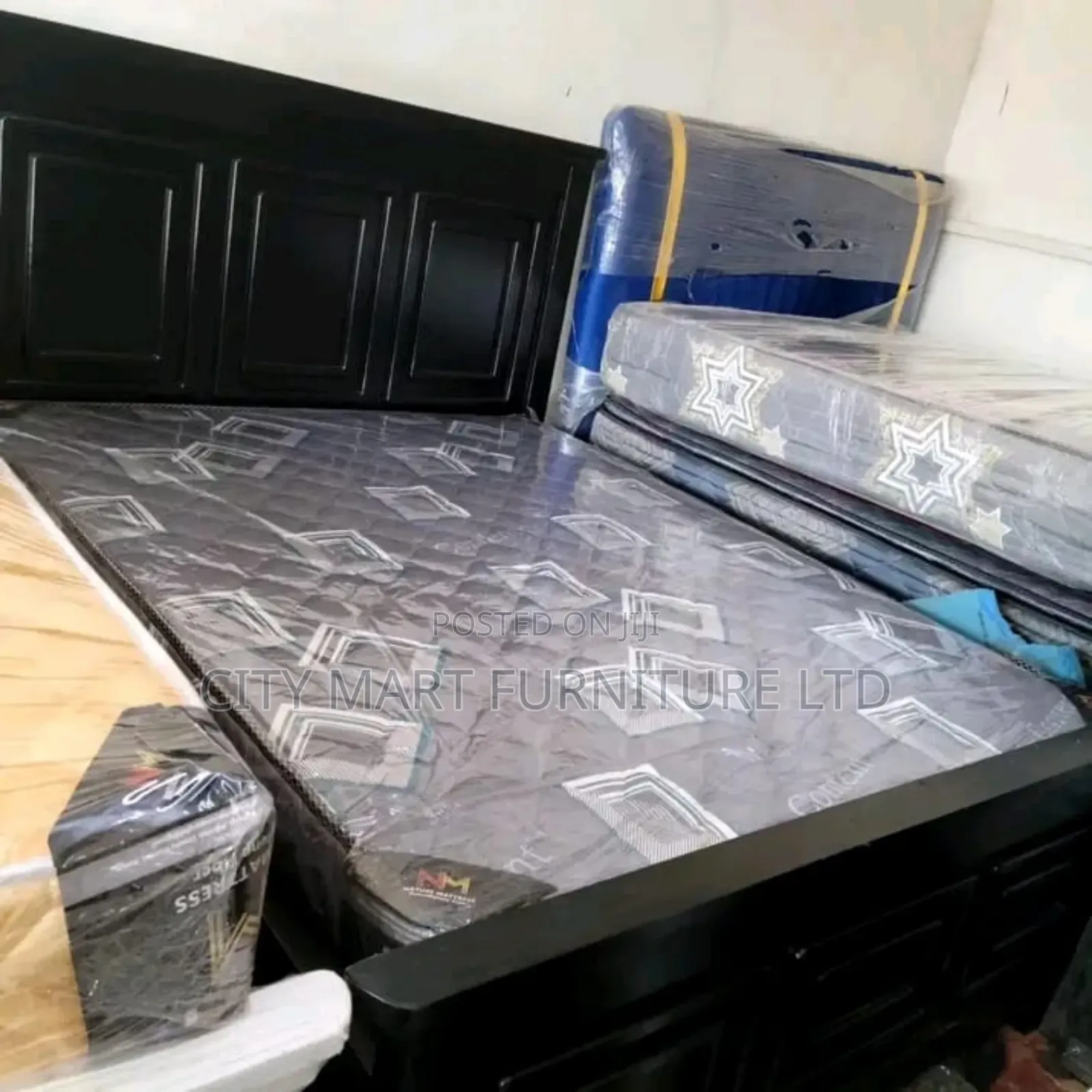 Top-Standard Modern Board Panel Beds