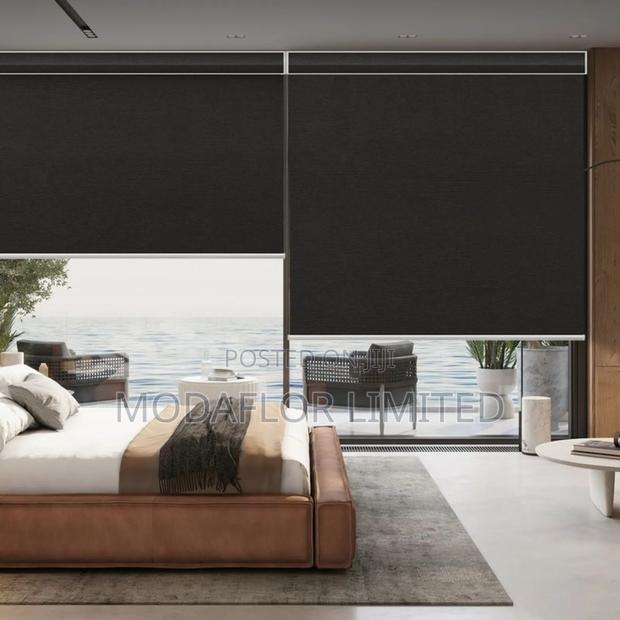 Custom-Fitted Blackout Blinds for a Modern Minimalist Look