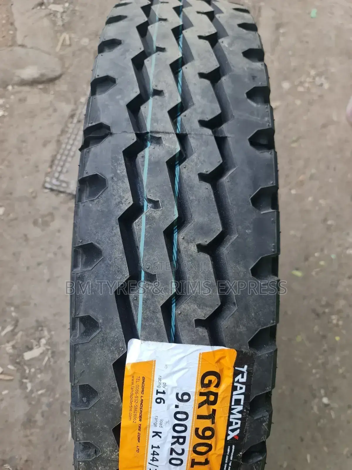 900 R20 Tracmax Tyres (Allposition)