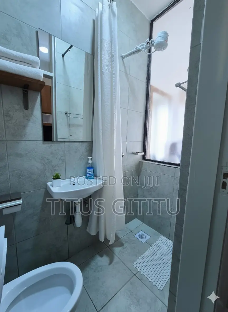Cozy Studio Airbnb in Roysambu | Furnished | Free Parking Wifi