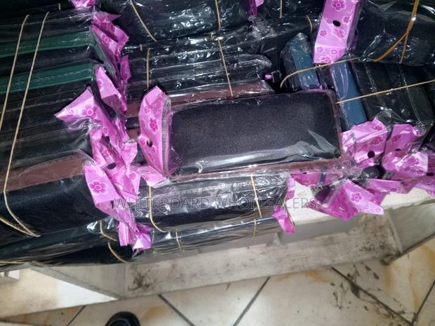 Magnetic White Board Duster - thumbnail 3