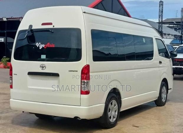Toyota HiAce 2018 White - thumbnail 4