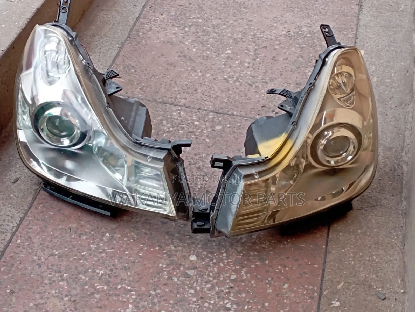 Nissan Wingroad Y12 Xenon Headlamps, Clean Ex Japan Motor Parts
