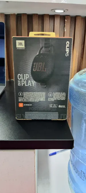 JBL Clip 5