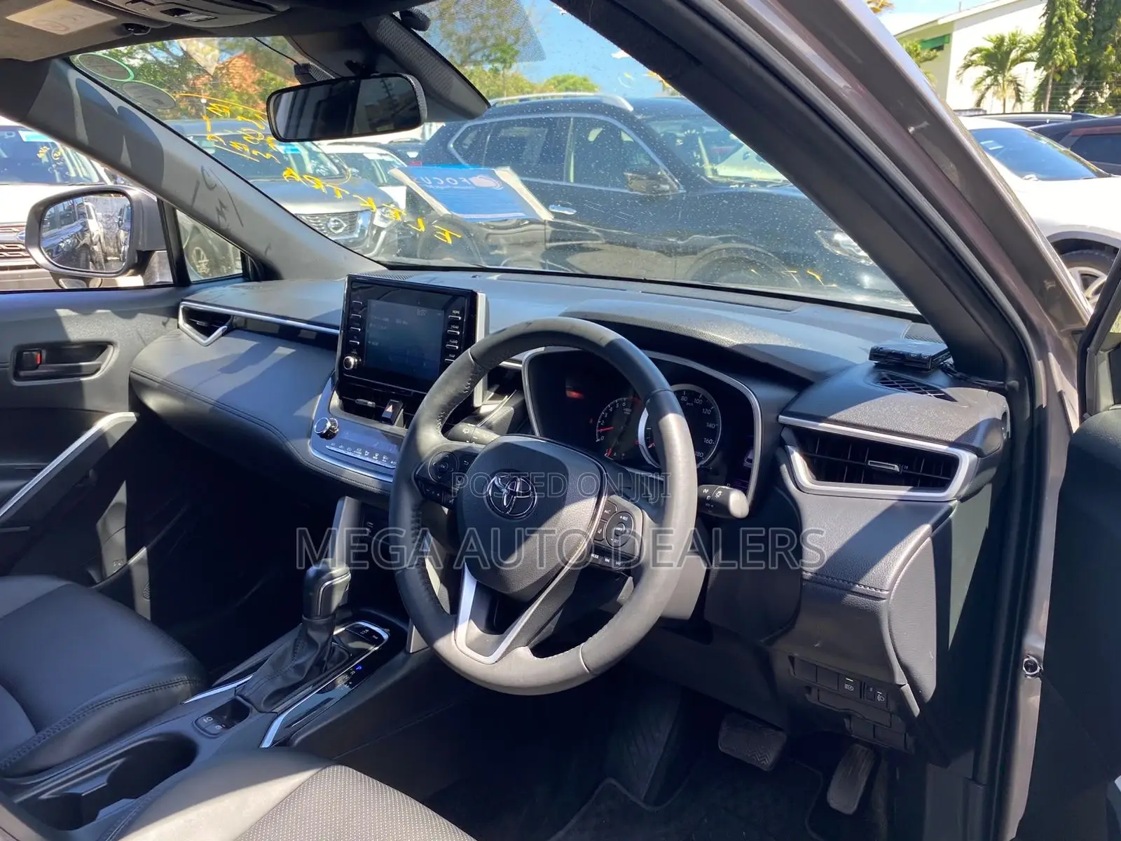 Toyota Corolla Cross 2022 Brown