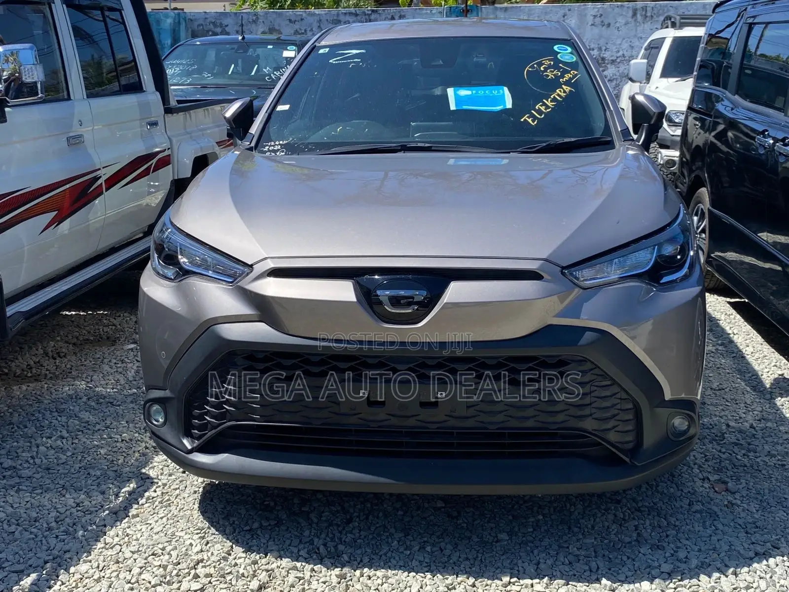 Toyota Corolla Cross 2022 Brown
