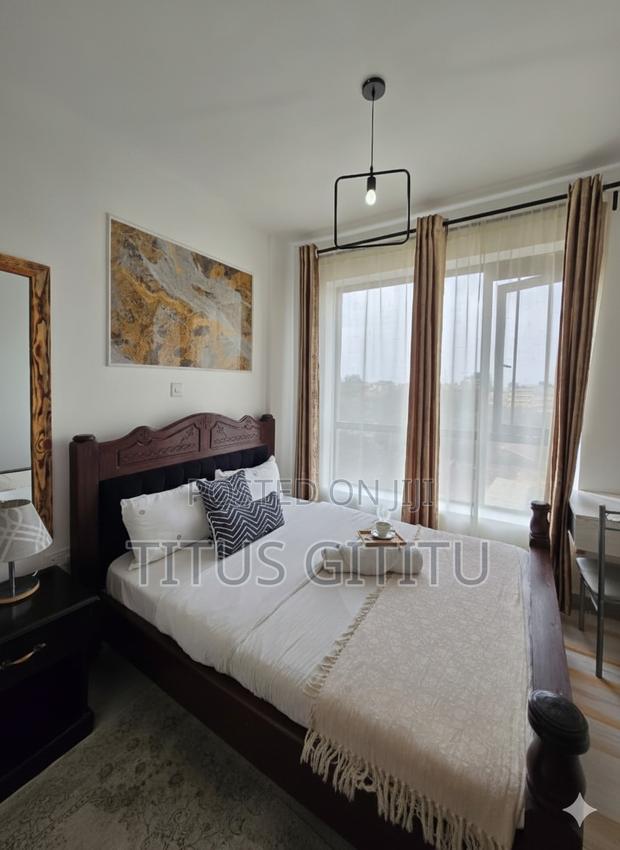 Luxurious 1 Bedroom Airbnb in Roysambu | Furnished | Netflix Parking