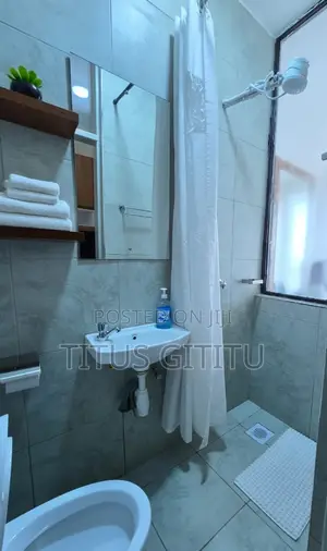 Luxurious 1 Bedroom Airbnb in Roysambu | Furnished | Netflix Parking