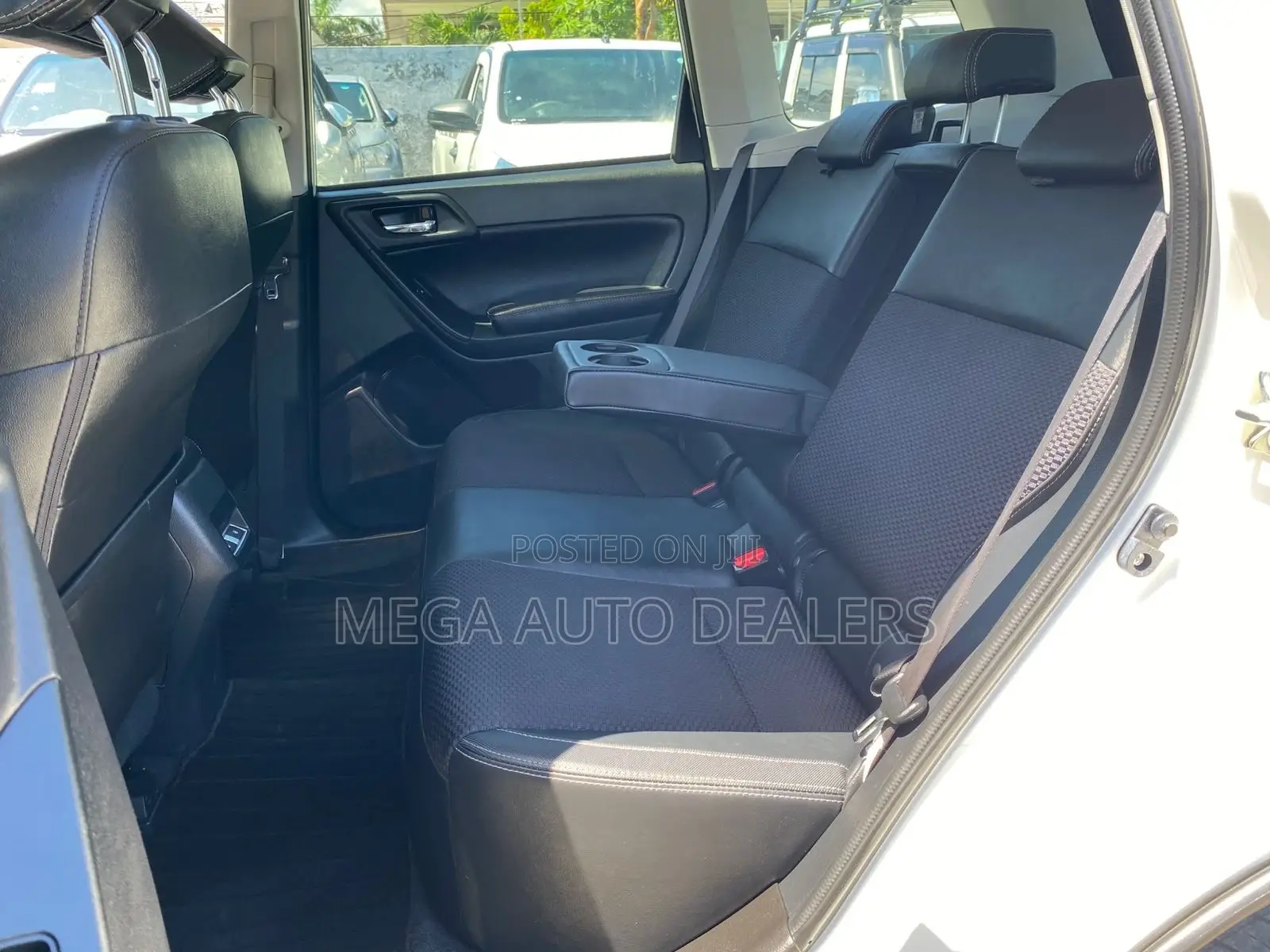 Subaru Forester 2018 White