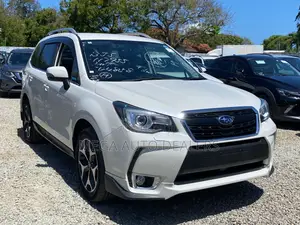 Subaru Forester 2018 White
