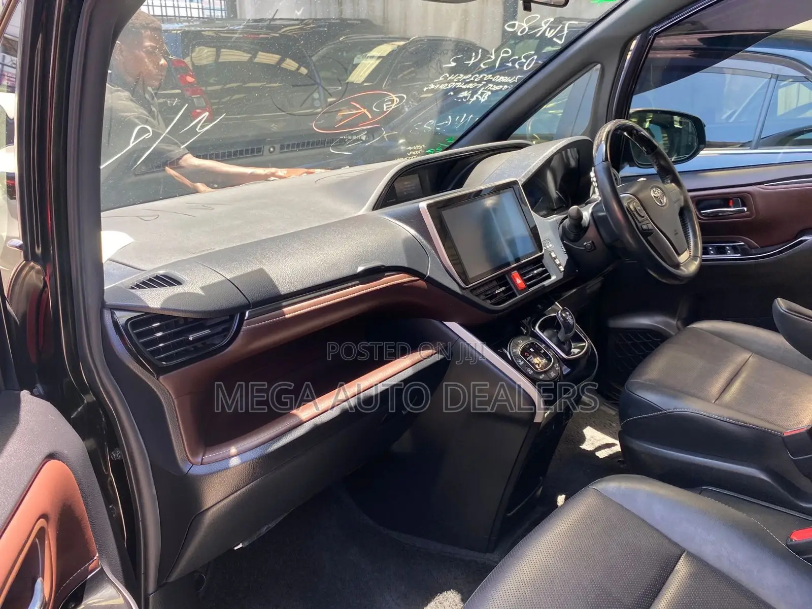 Toyota Esquire 2018 Black
