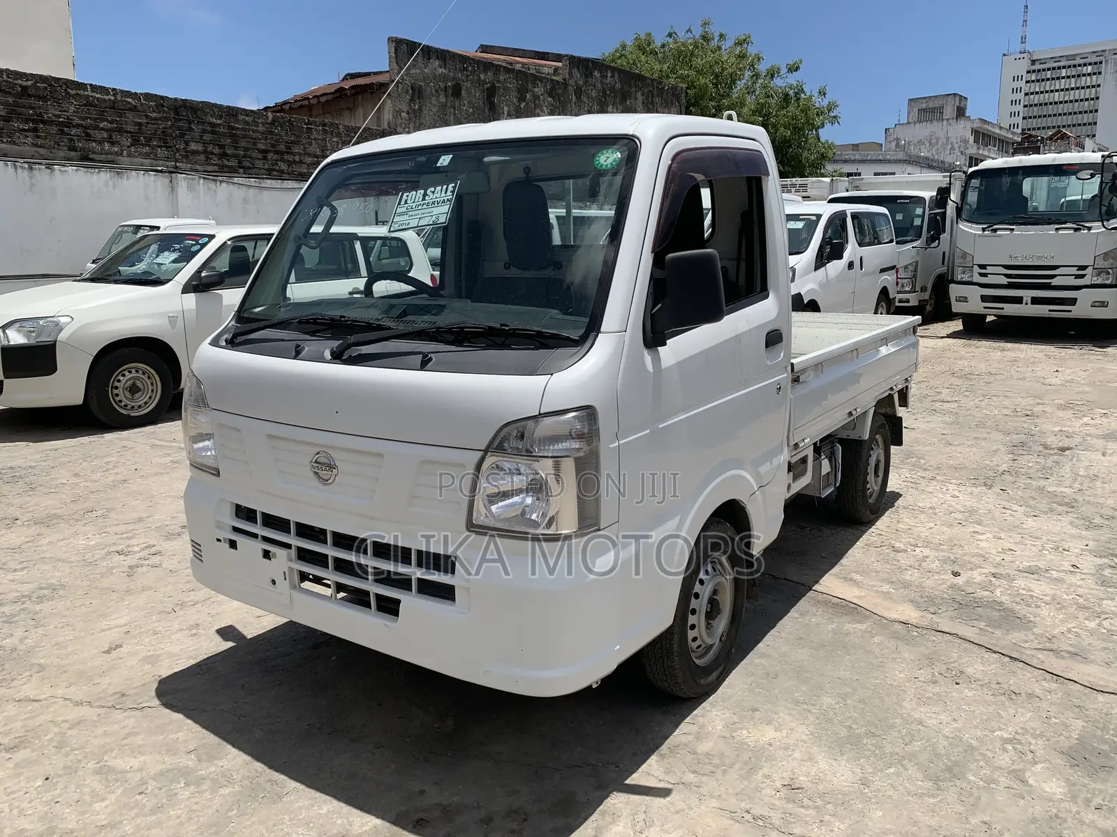 Nissan 100 2018 White