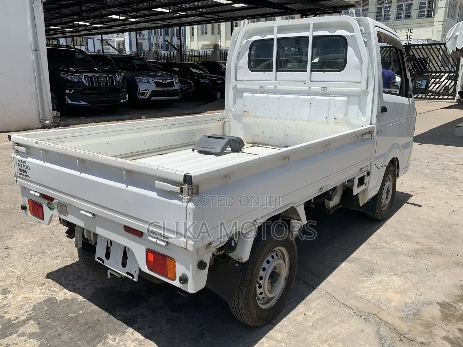 Nissan 100 2018 White