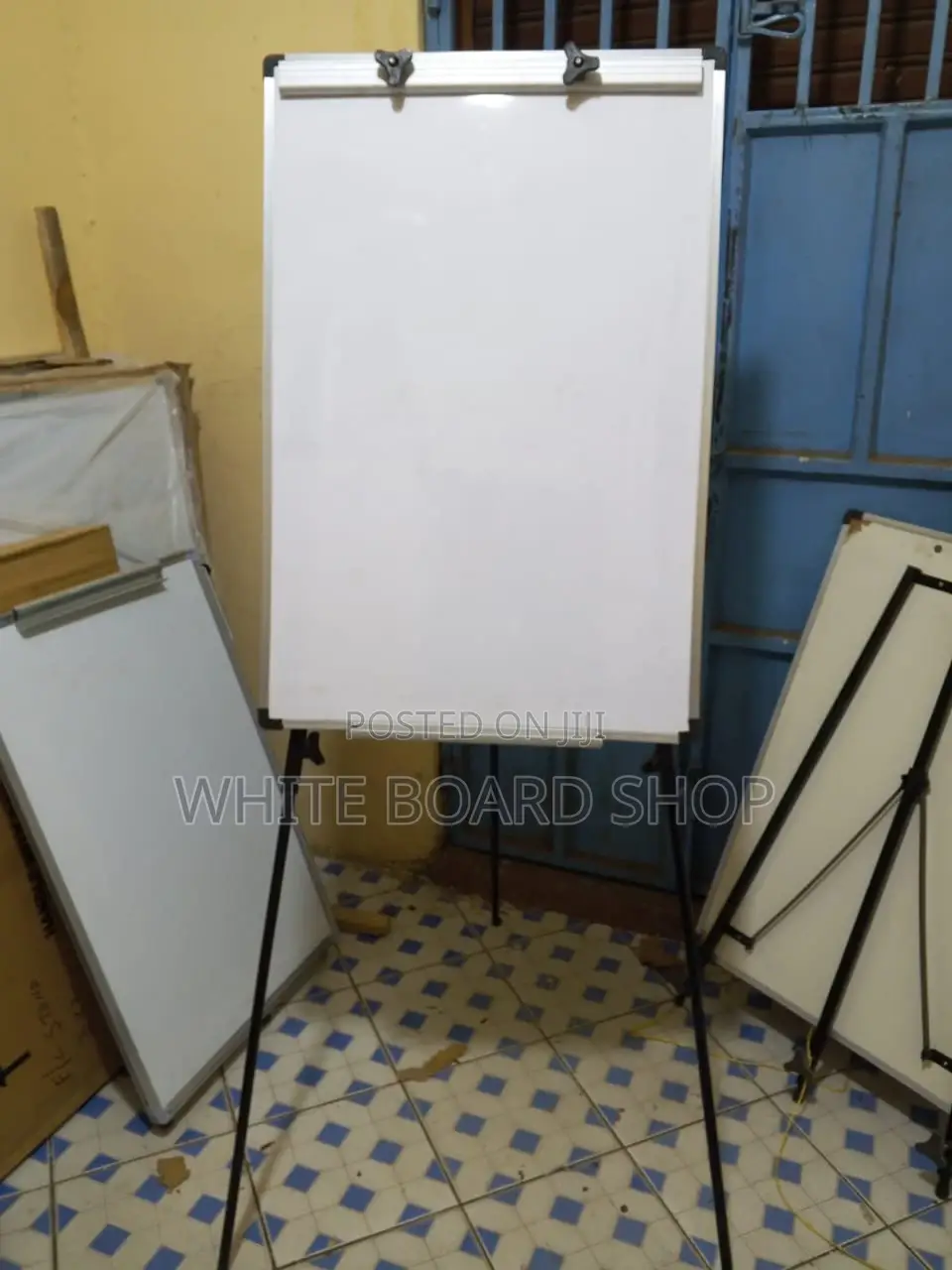 Heavy Duty Flip Chart Stand 60cm X 90cm (2ft X 3ft)