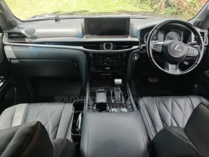 Lexus LX 570 AWD 2019 Black