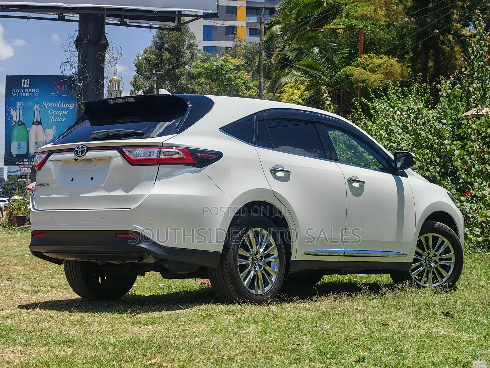 Toyota Harrier 2.0 2018 White