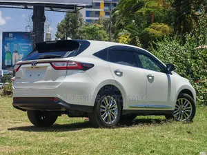 Toyota Harrier 2.0 2018 White