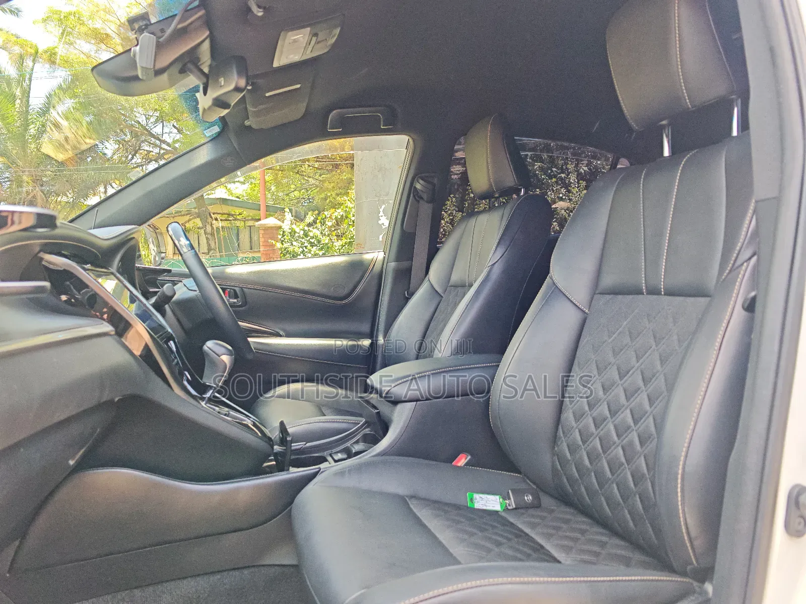 Toyota Harrier 2.0 2018 White
