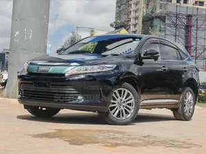 Toyota Harrier 2.0 2018 Black