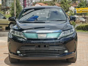 Toyota Harrier 2.0 2018 Black