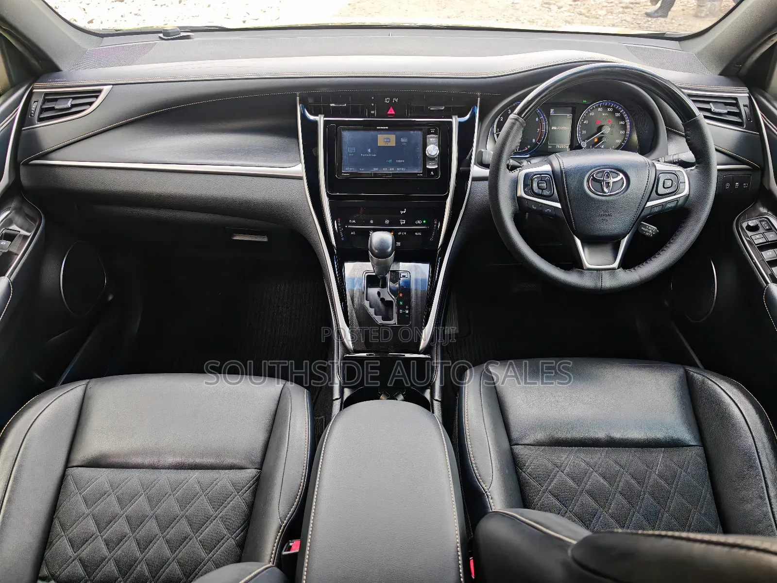 Toyota Harrier 2.0 2018 Black
