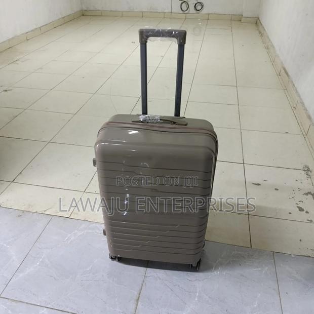 Unbreakable Suitcase - main view