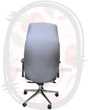 Sleek Grey Executive Leather Office Chair — All-Day Comfort