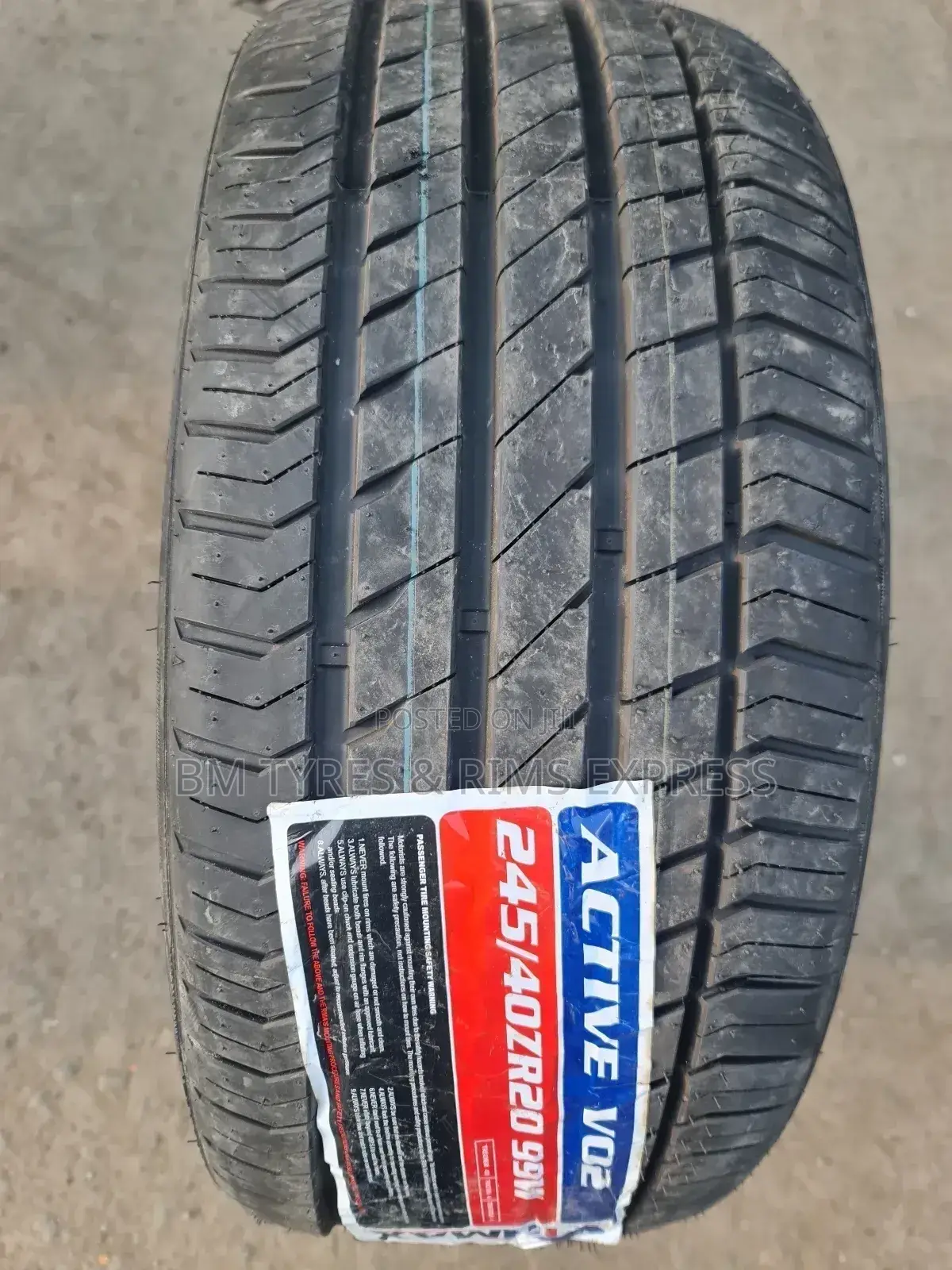 245 /40 R20 Vinmax Tyres.