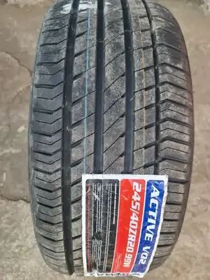 245 /40 R20 Vinmax Tyres.