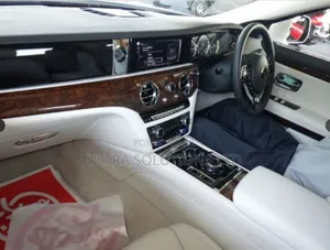 Rolls-Royce Wraith 6.6 RWD 2021 White