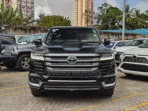 Toyota Land Cruiser LC300 2024 Black