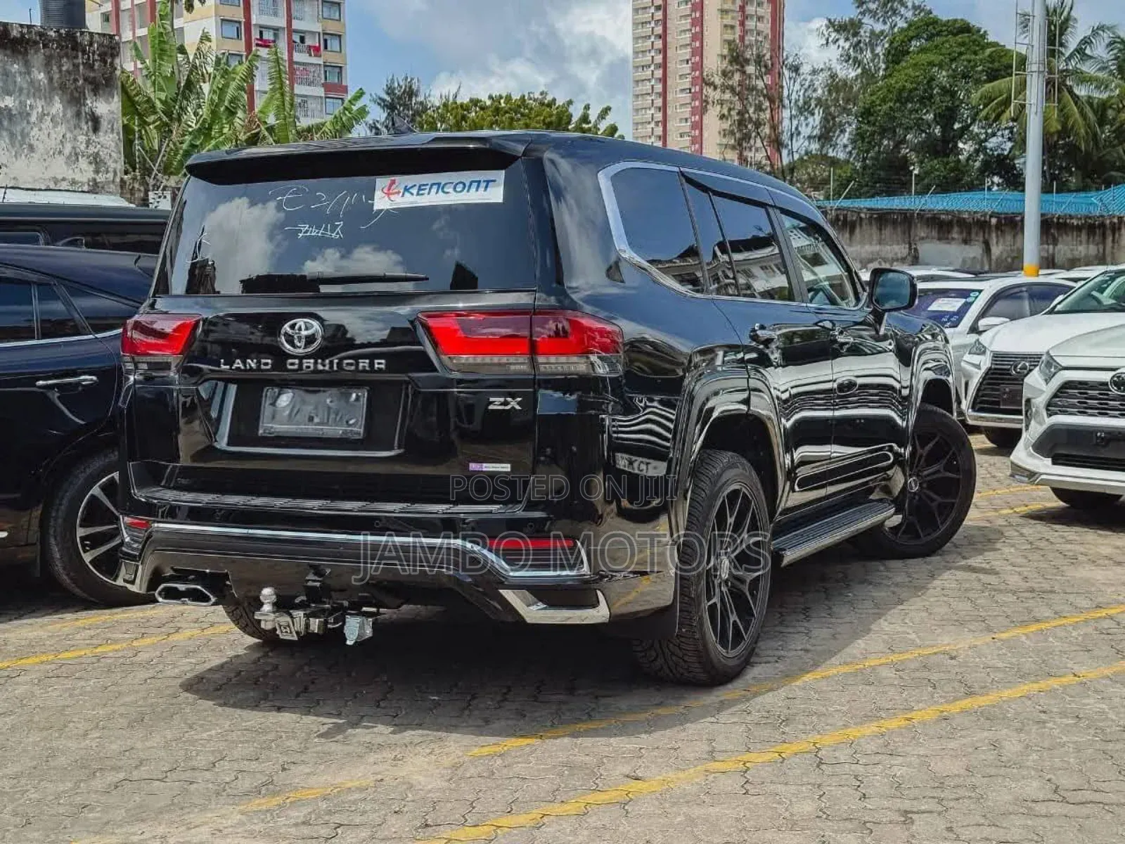 Toyota Land Cruiser LC300 2024 Black