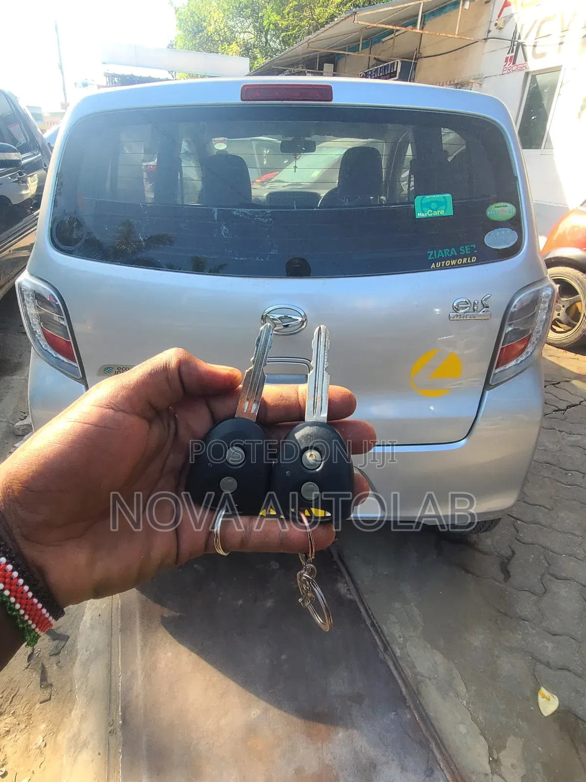 Daihatsu Eis Mira Key Cutting and Programming.
