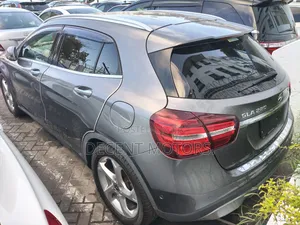 Mercedes-Benz GLA-Class 2019 Gray