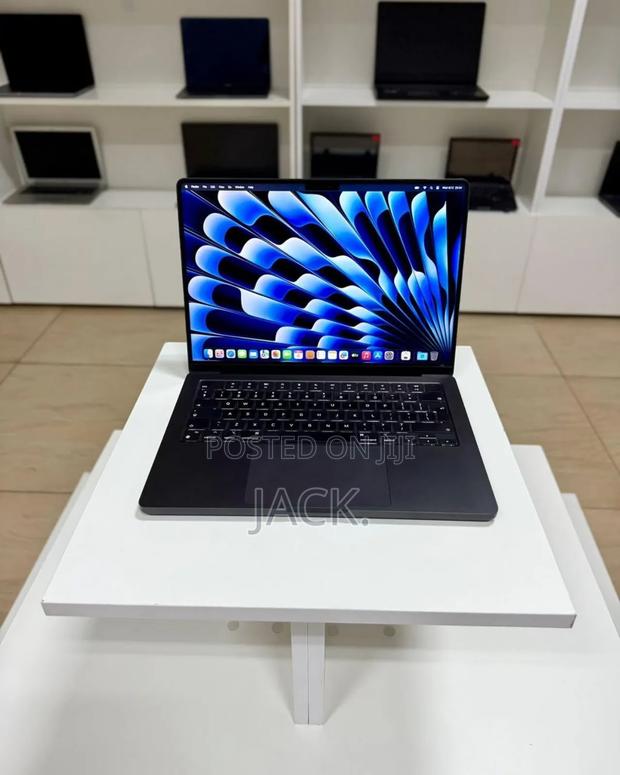 Laptop Apple MacBook Pro 2023 M3 Max 14-inch 36GB Apple M3 Max SSD 1T