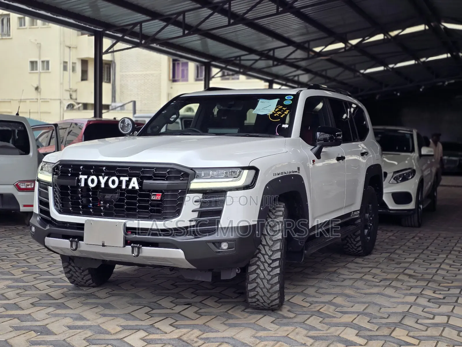 New Toyota Land Cruiser LC300 2023 White
