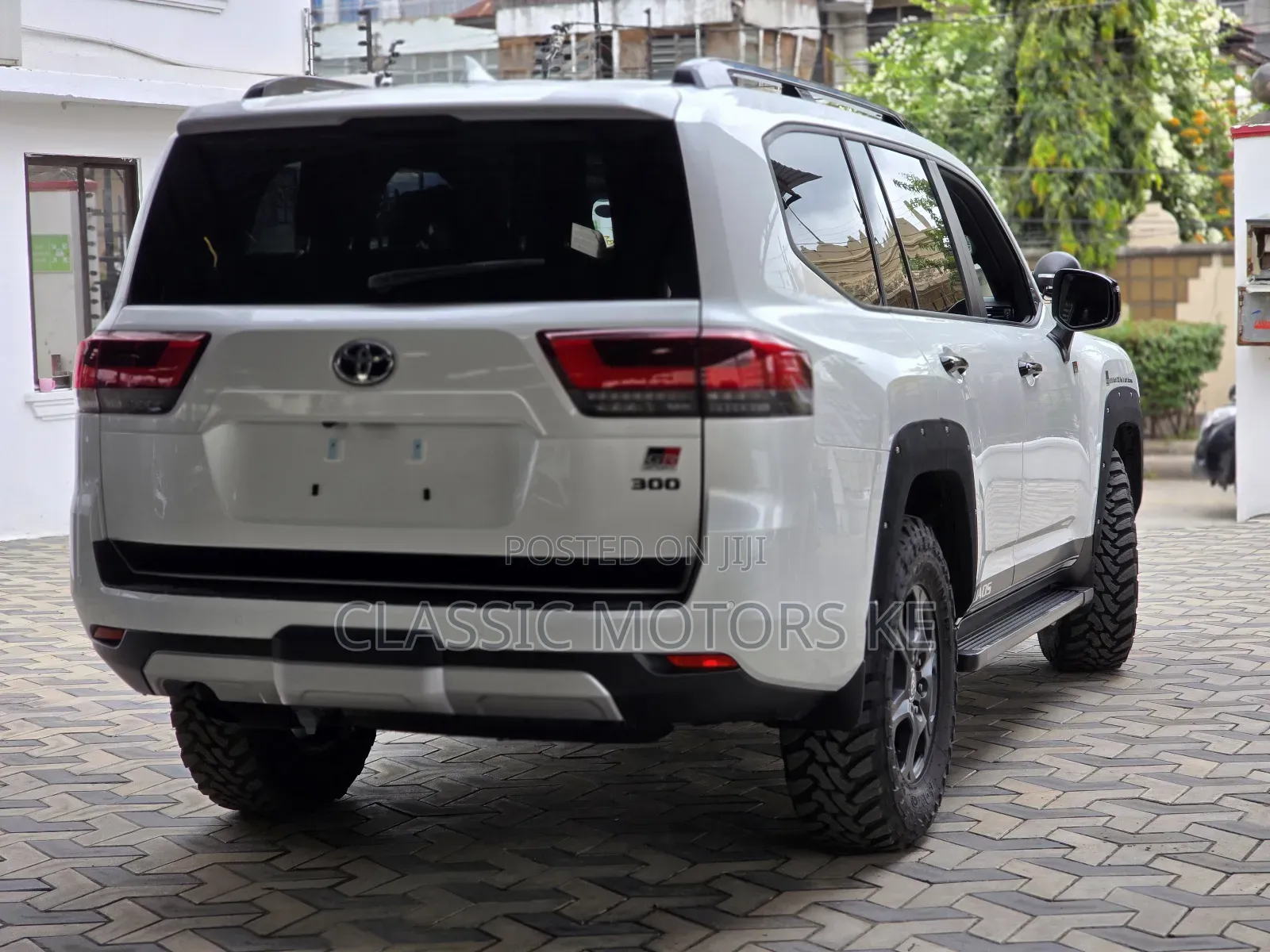 New Toyota Land Cruiser LC300 2023 White