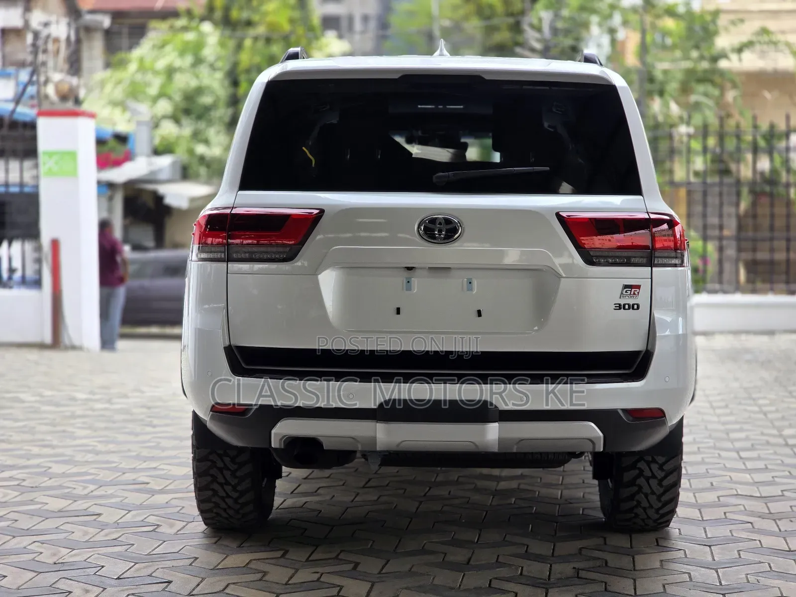 New Toyota Land Cruiser LC300 2023 White