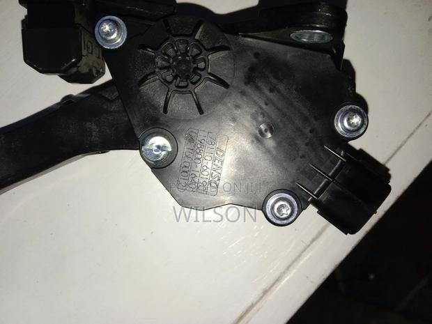 Land Cruiser Prado J150 Accelerator Pedal Sensor - thumbnail 2