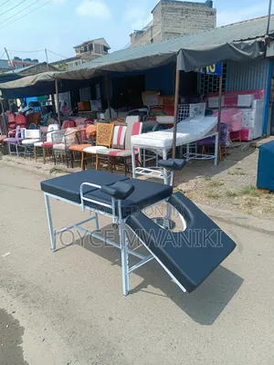 Delivery Bed, Black and White 