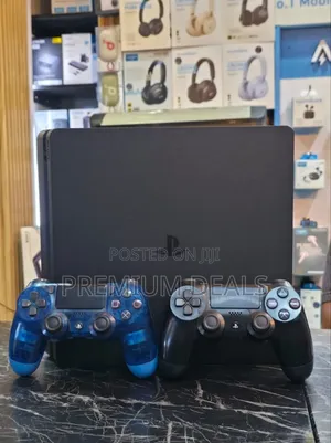 Chipped Ps4 Slim With 17games and Two Pads.