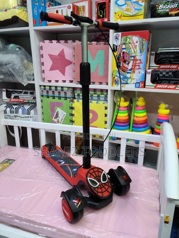 Deluxe 3-Wheel Scooter – Smooth, Safe Durable. - main view