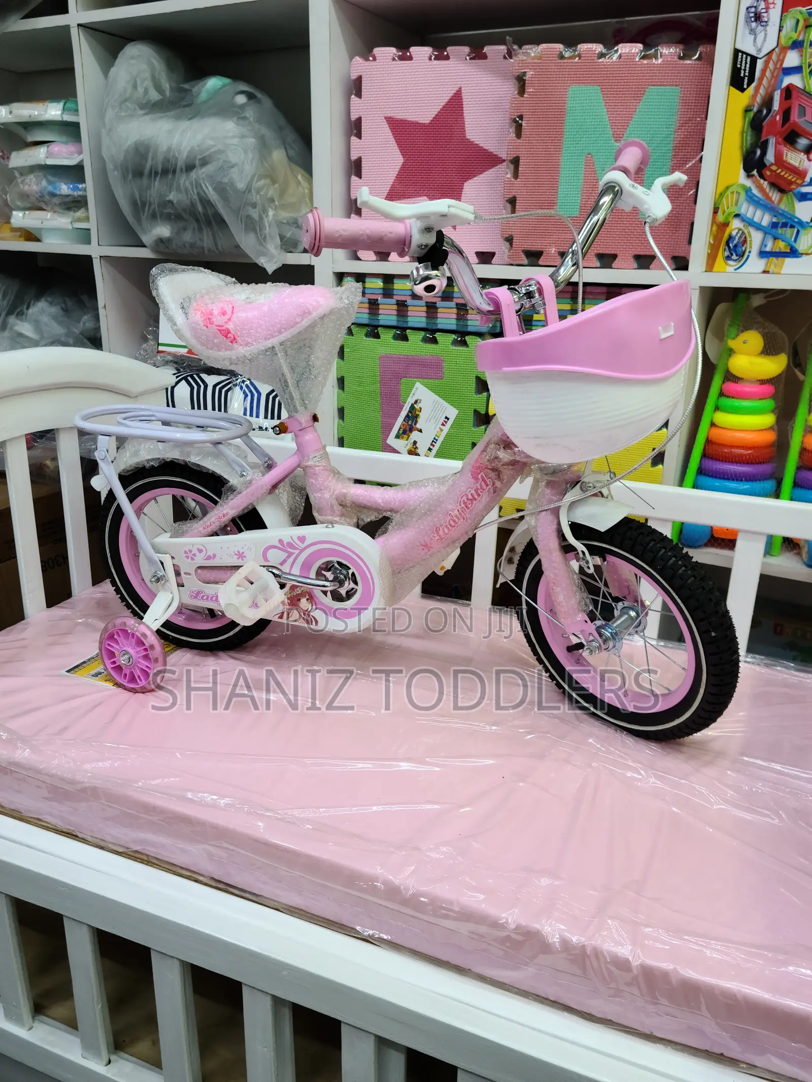 Stylish Kids Bicycle – Ride in Color Comfort