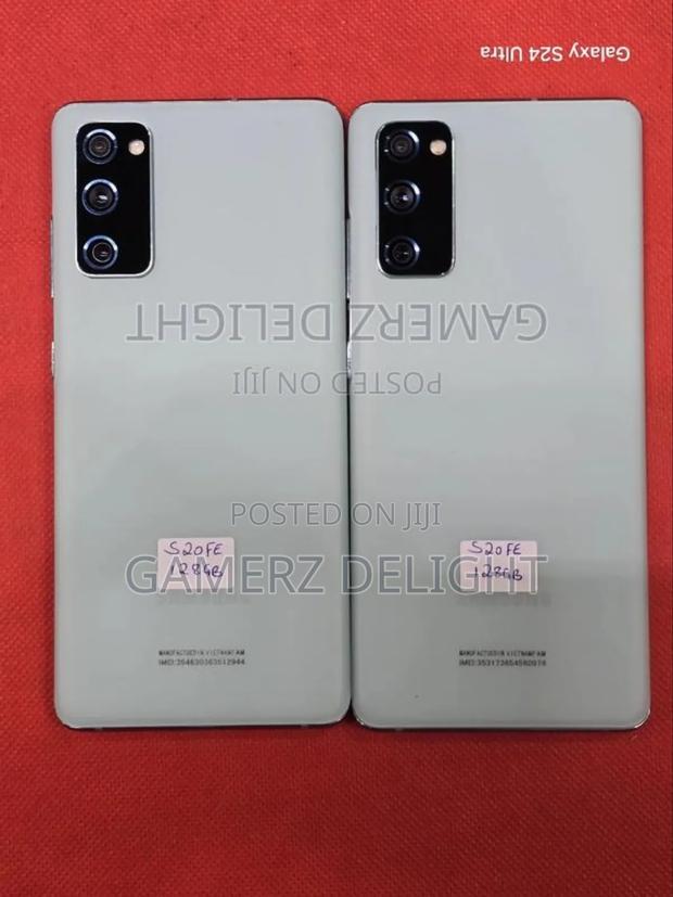 Samsung Galaxy S20 FE 2022 128 GB - main view