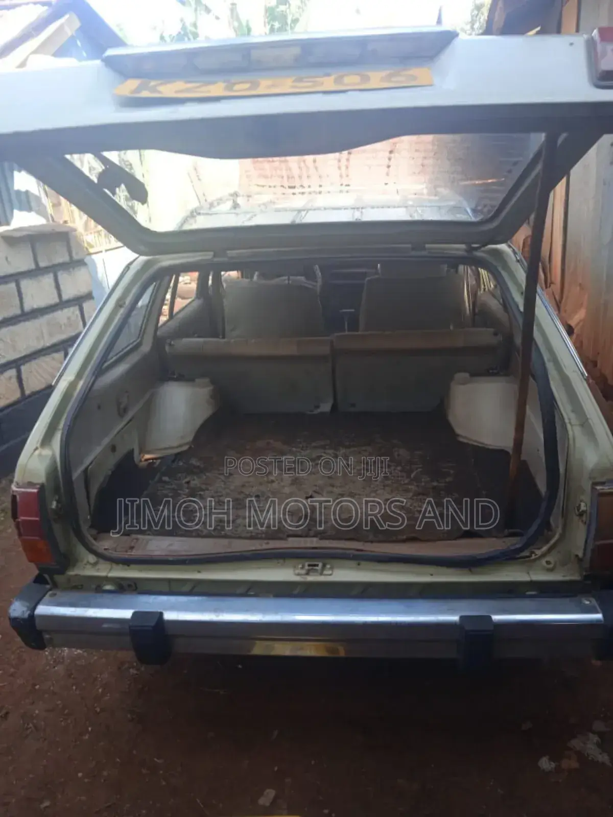 Datsun 1200 1970 White